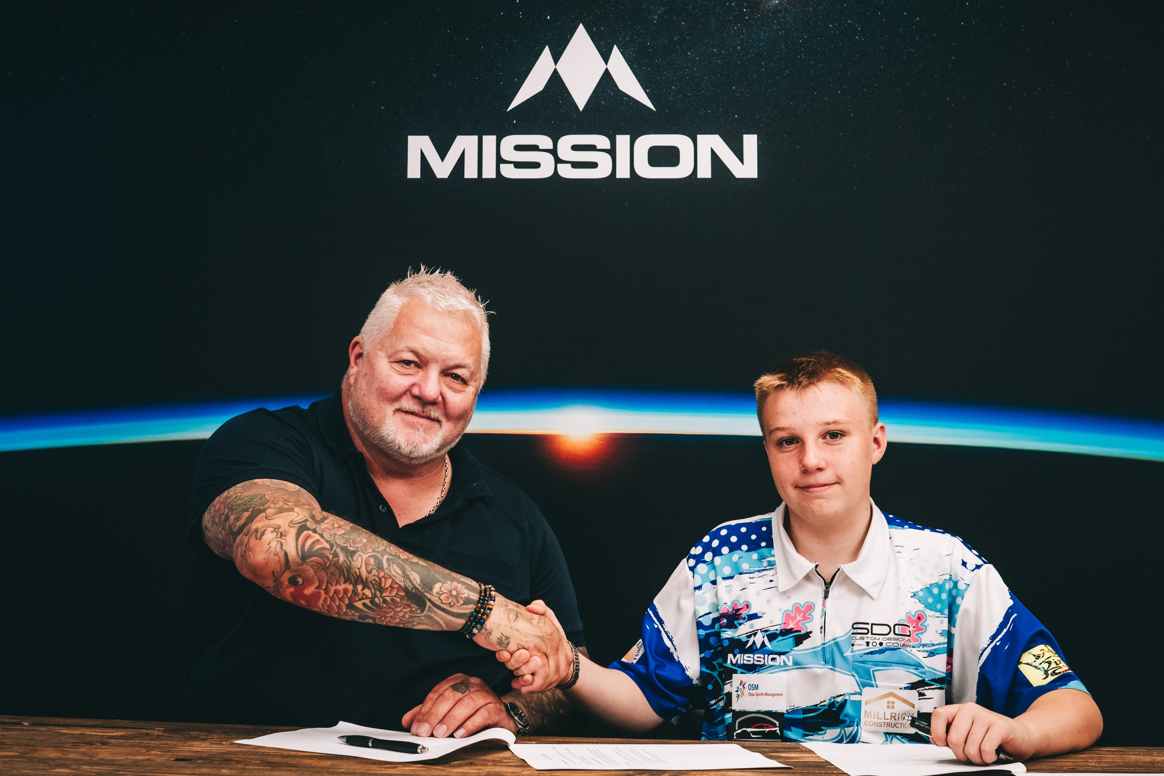 Archie Signs New Deal With Mission | Mission Darts