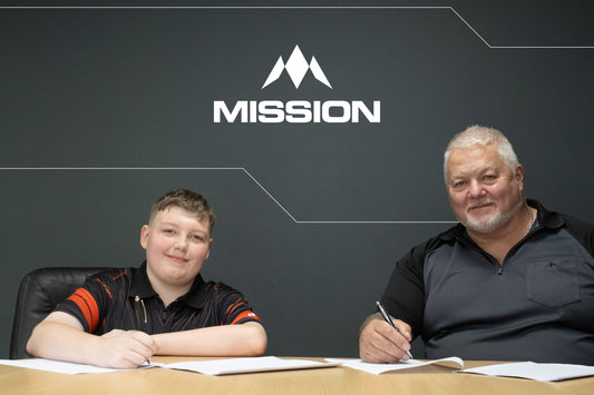 Team Mission Signs Jake Hobbs